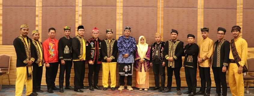 RAPAT PLENO MEMTUTUSKAN DONNY SEBAGAI KETUA BAWASLU MALINAU UNTUK KEDUA KALI