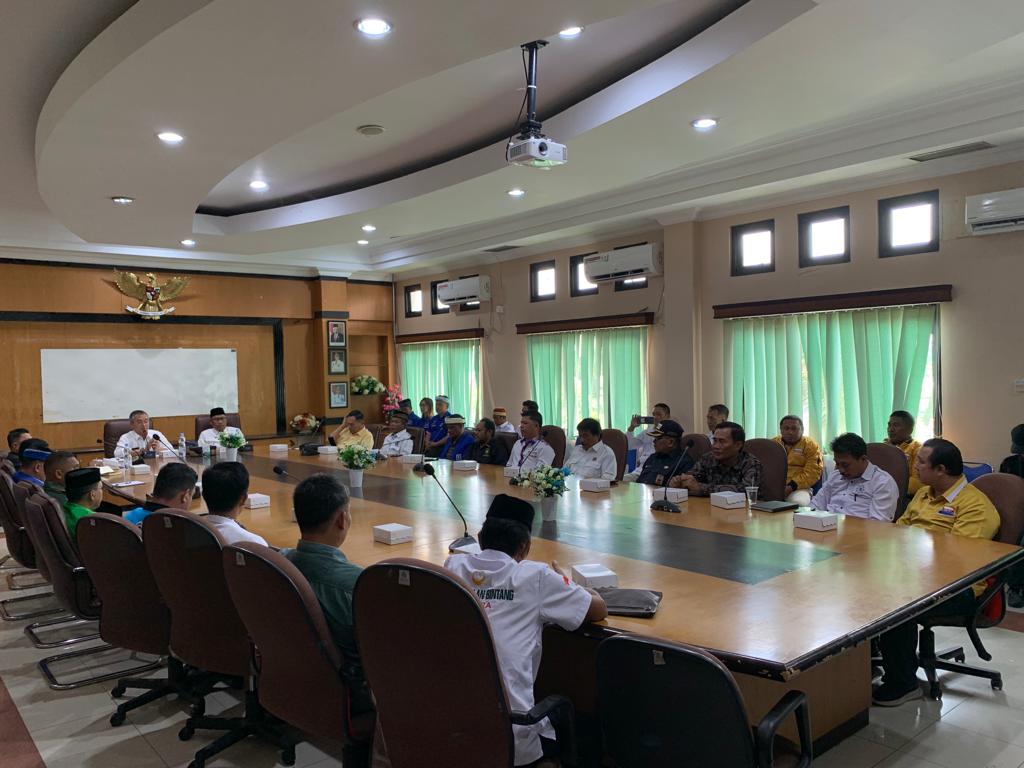 SILATURAHMI POLITIK UNTUK JAGA KONDUSIFITAS PEMILU DI KABUPATEN MALINAU