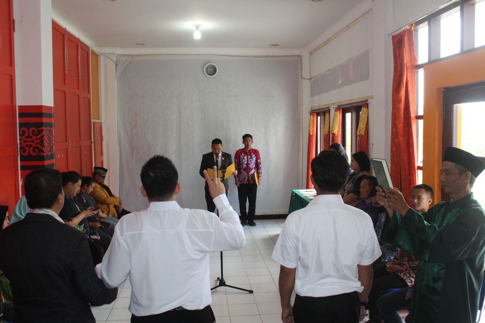 BAWASLU MALINAU LANTIK 2 PANWASCAM PAW, INTSTRUKSIKAN CEPAT MENYESUAIKAN DENGAN TAHAPAN PEMILU