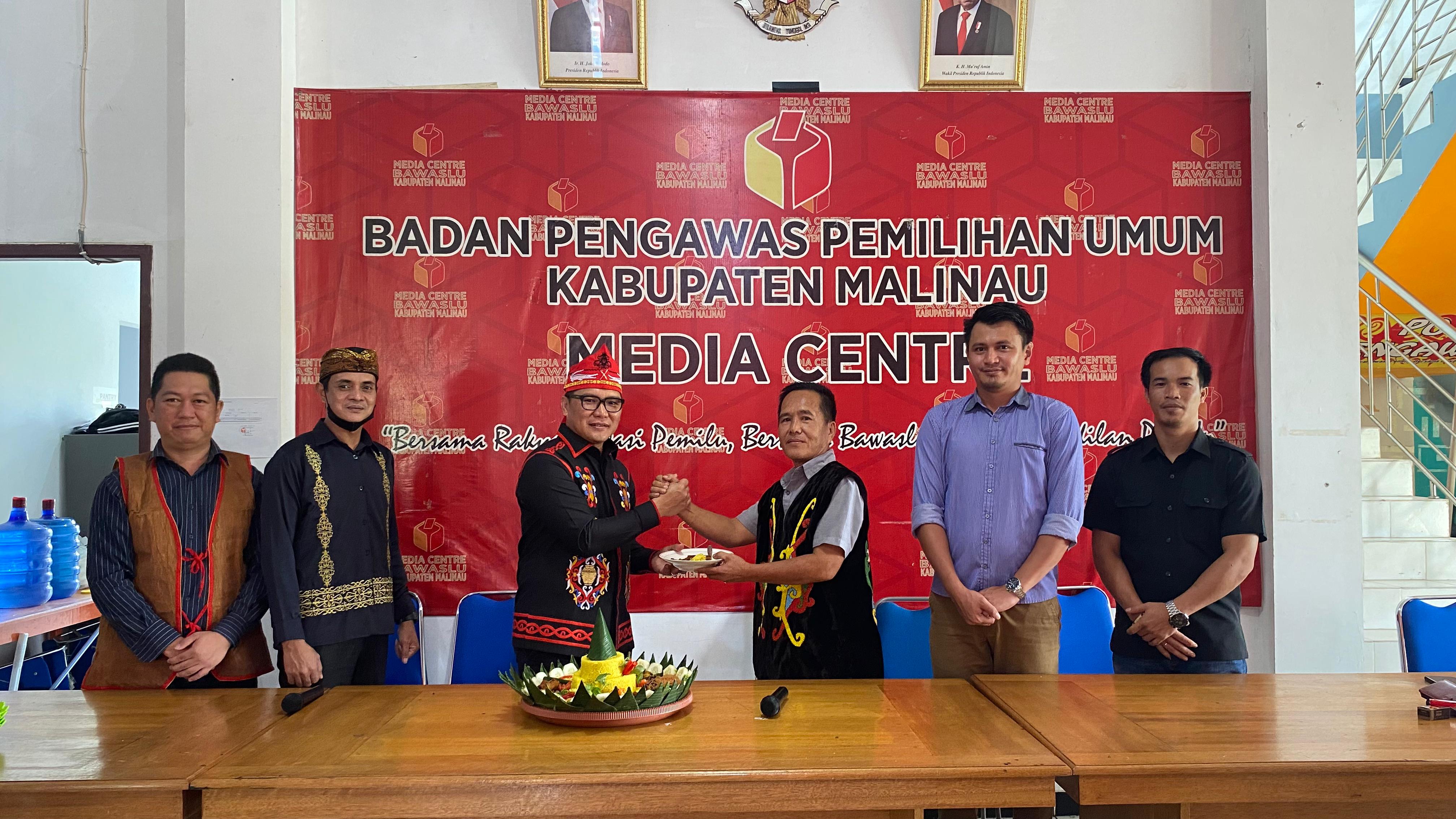 HUT BAWASLU KE-16 TAHUN, DONNY HARAPKAN JAJARAN PENGAWAS LEBIH SOLID