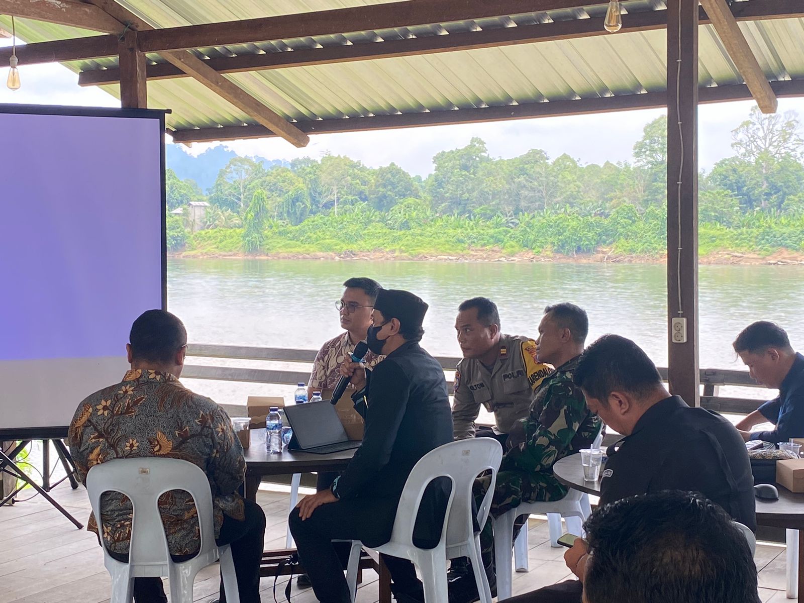 Toni Wardani, Kordiv P2H Bawaslu Malinau sampaikan saran perbaikan pada saat rapat pleno